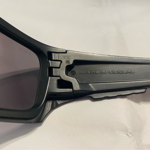 Oakley Det Cord safety rated sunglasses - Picture 6 of 7